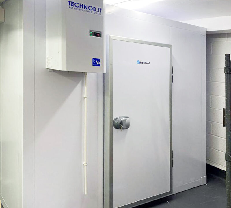 cold-room-installation-at-a-cafe-in-bournemouth-01